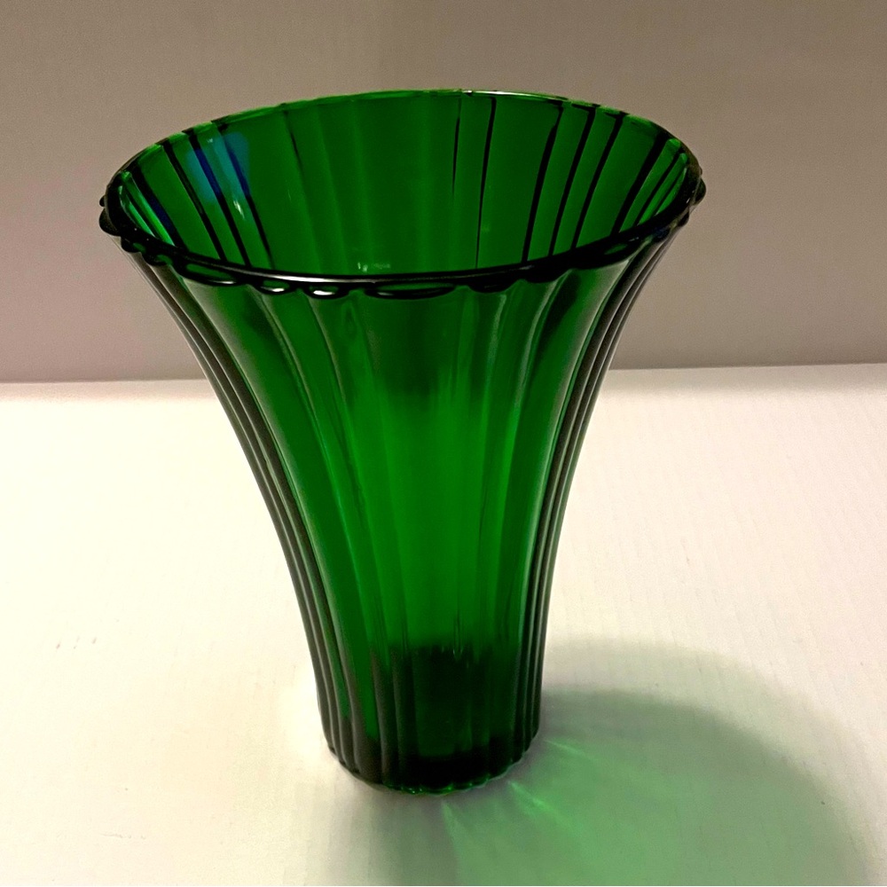 Vintage Anchor Hocking forest green vase